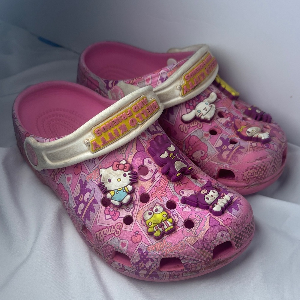 SANRIO Pink Hello Kitty and Friends Crocs Girls Size J1 J 1 Child's Kids Charms